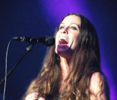 Alanis Morissette live at the Metropolis ©marcandrew.ca