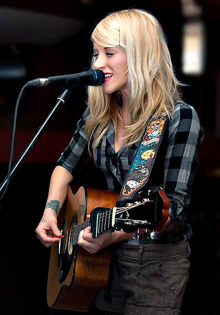 Walk off the Earth's Sarah Blackwood is photographed playing marcandrew.ca launch party by Chris Falvo for marcandrew.ca ©marcandrew.ca